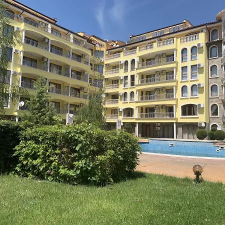 Summer Sunny Apartment *